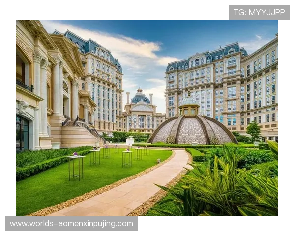 澳门上葡京综合度假村周边旅游景点丰富，提供一站式旅游体验与休闲娱乐